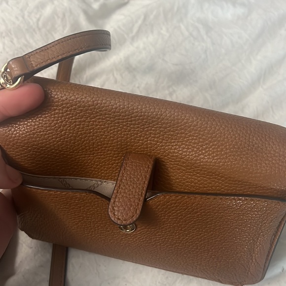 MICHAEL Michael Kors Jet Set Charm Small Phone Crossbody - Picture 7 of 8